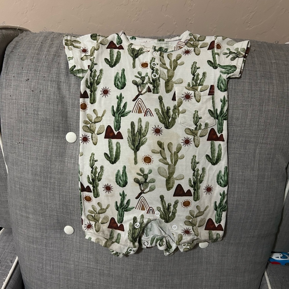 pipsqueaks pretty fly for a cacti romper